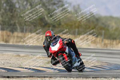 media/Dec-01-2025-Moto Forza (Mon) [[2daa91e15f]]/2-Intermediate Group/Session 3 (Turn 3)/